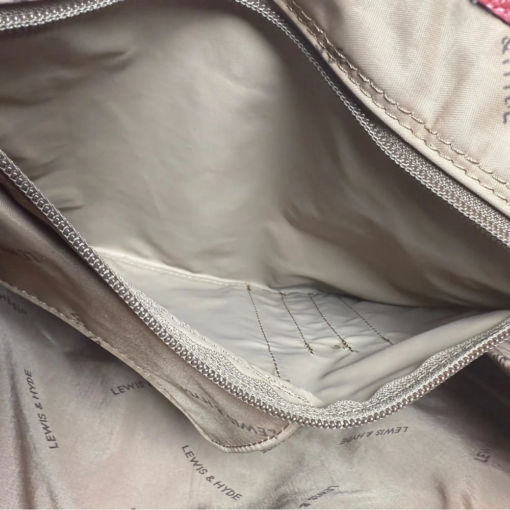 Lewis & Hyde Red Pebbled Tote with Genuine Leather Trim – excellent